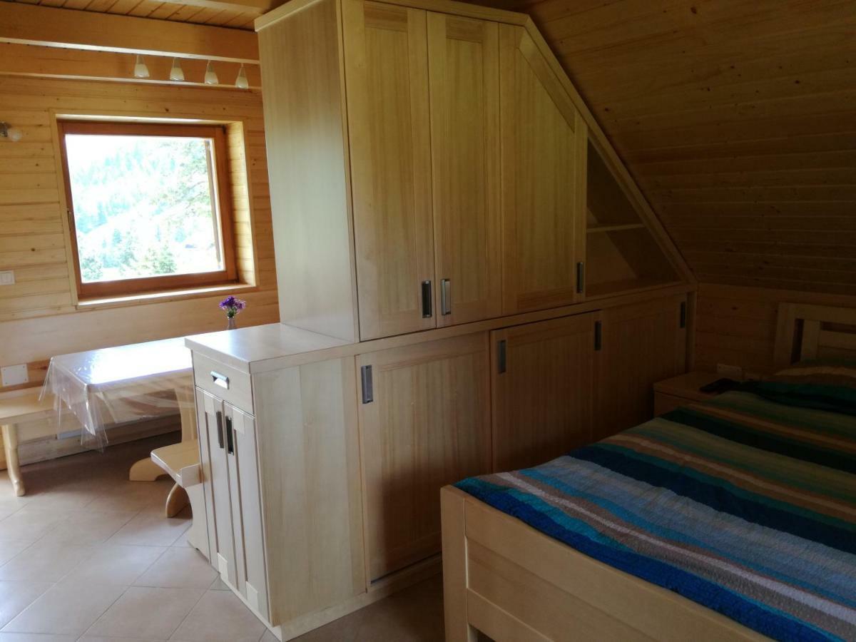 Apartmaji Vrhovnik Cerklje na Gorenjskem Exterior photo